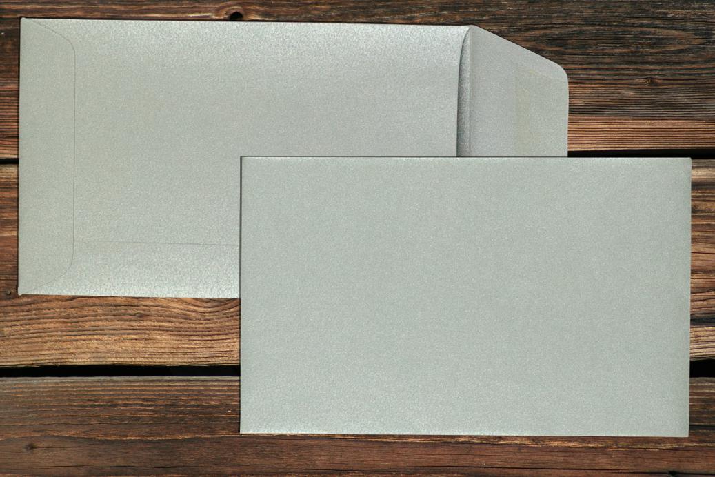 Versandtaschen 65x105 mm Nassklebend Metallic Silver Pearl 120 g/qm